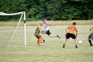 ... Tobias Flätgen ist durch, aber kein Abnehmer in der Mitte.